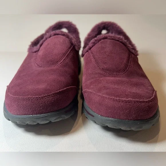 Skechers Plush Maroon Memory Foam Shoes Women’s Size 7 - Picture 3 of 7